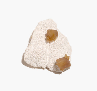 Honey Calcite Crystals on Mordenite Matrix – N°05